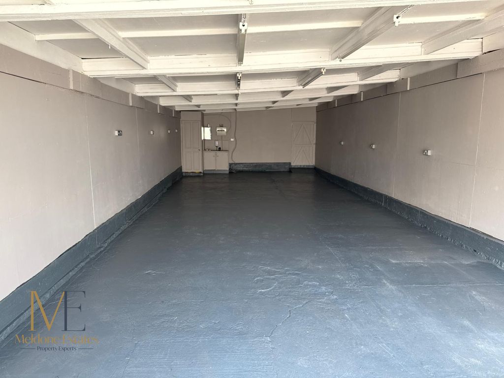 Property photo 3 of 16 Interior