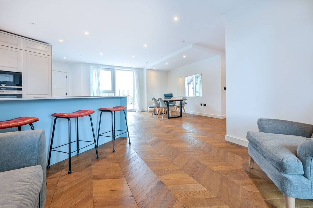 Property photo 1 of 27