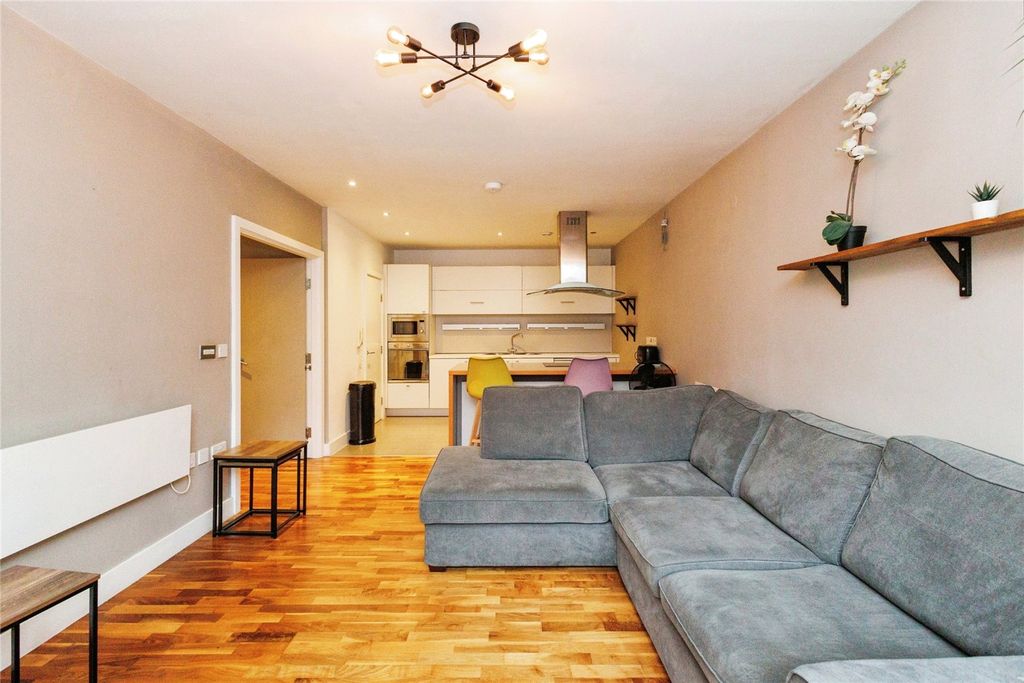 Property photo 2 of 15 Photography