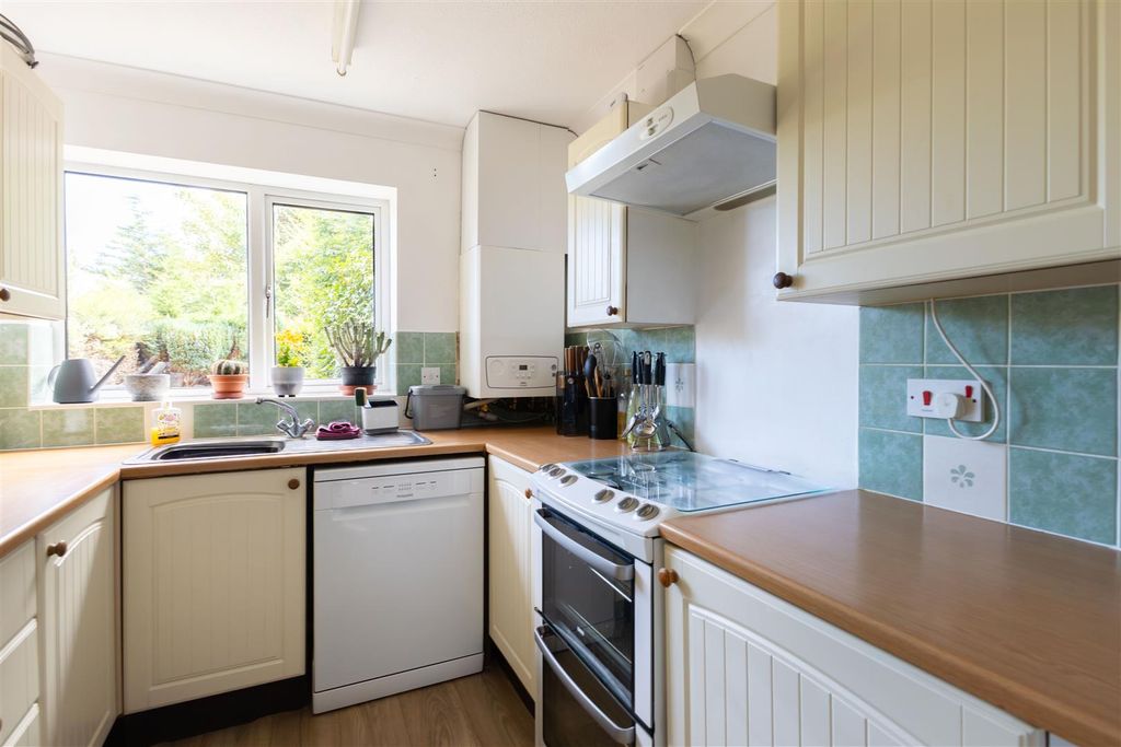 Property photo 3 of 22 Kitchen