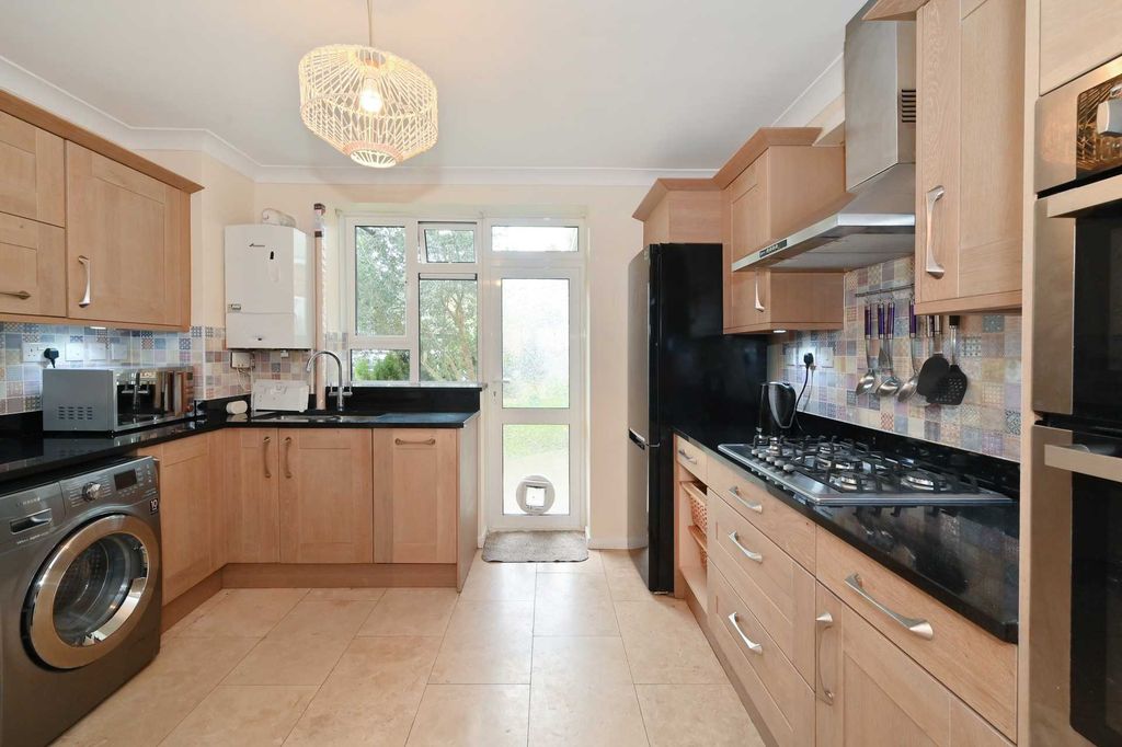 Property photo 3 of 15