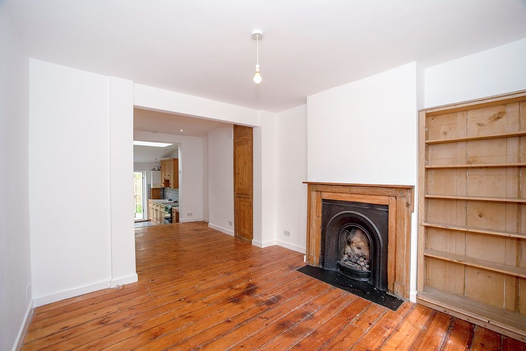 Property photo 3 of 16 Photo 2