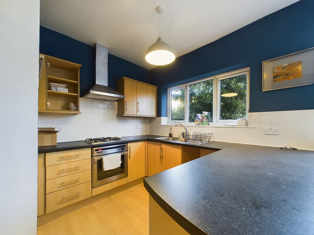 Property photo 3 of 12 Cam02176G0-Pr0150-Still003