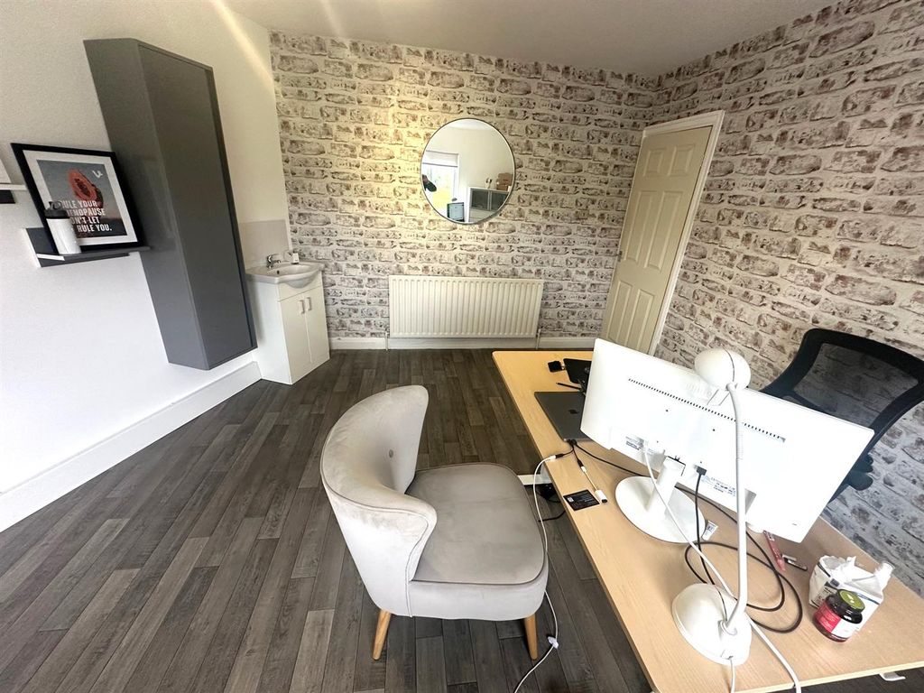 Property photo 1 of 9 Img_5252.Jpg