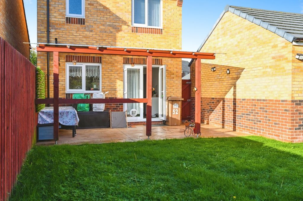 Property photo 3 of 17 Photo