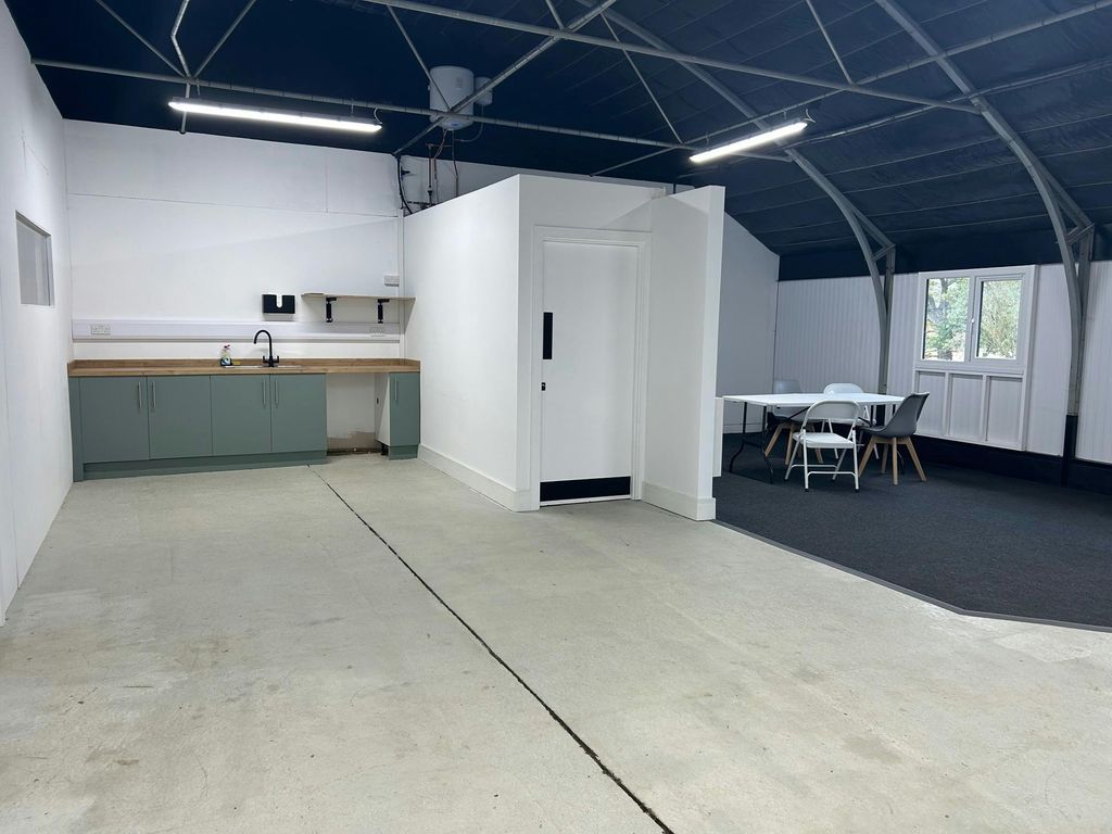 Property photo 2 of 8 9.Jpg