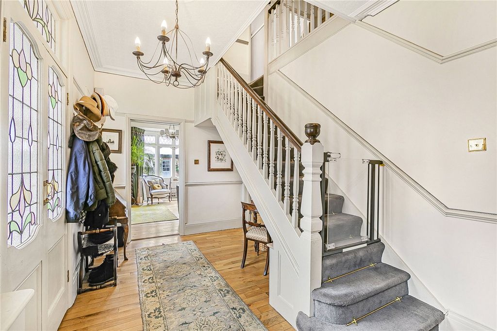 Additional image 4 of 6 bed detached house for salePark Avenue, Enfield EN1
