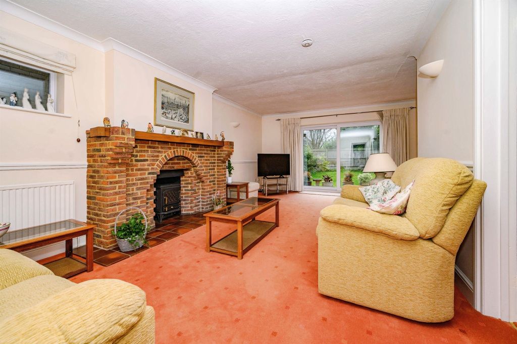 Property photo 2 of 21