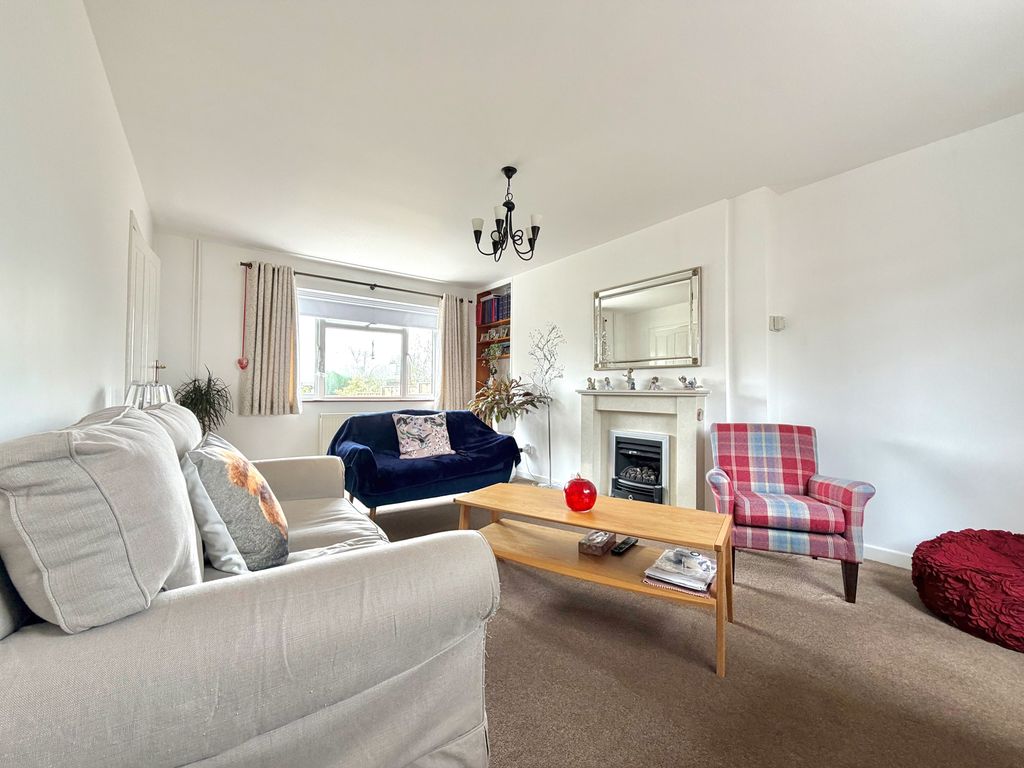 Property photo 3 of 16 Living Room