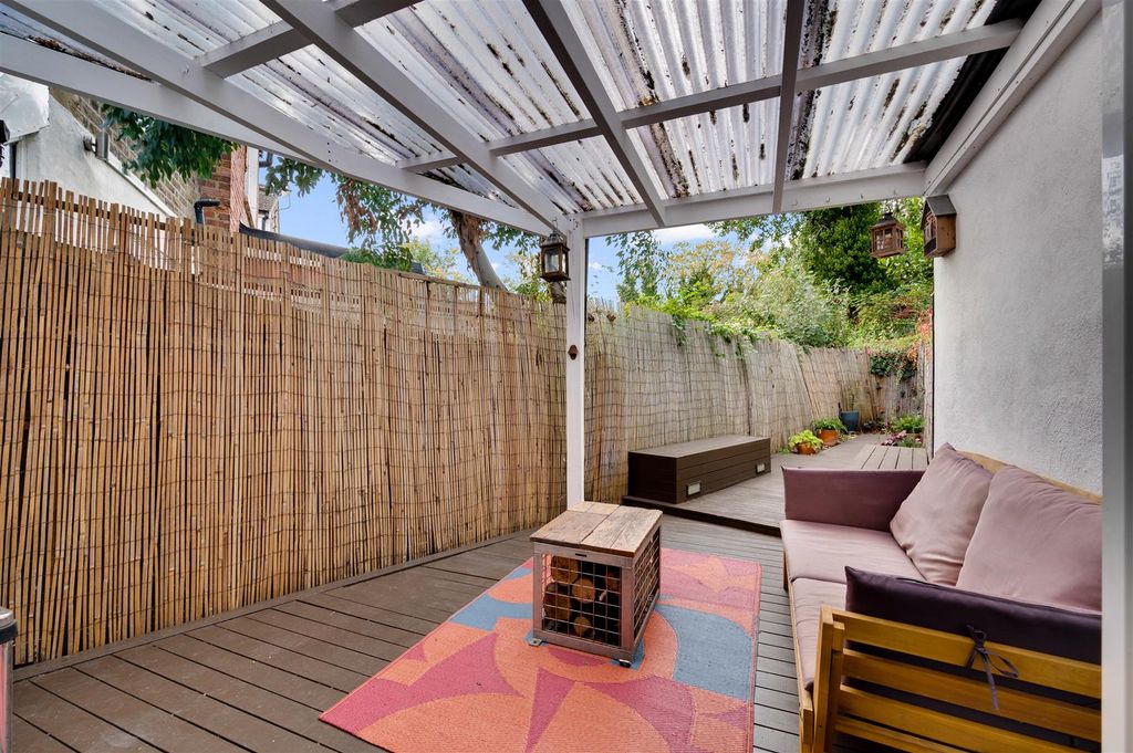 Property photo 3 of 14 Daniels_136 Minet Avenue _016.Jpg