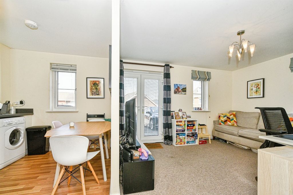Property photo 2 of 15