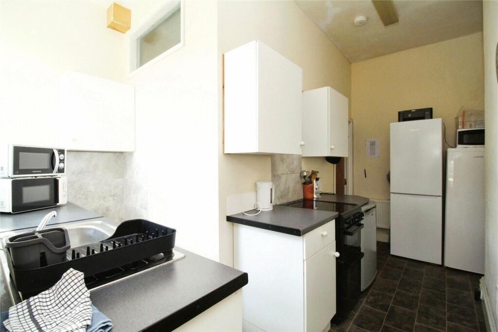 Property photo 1 of 2