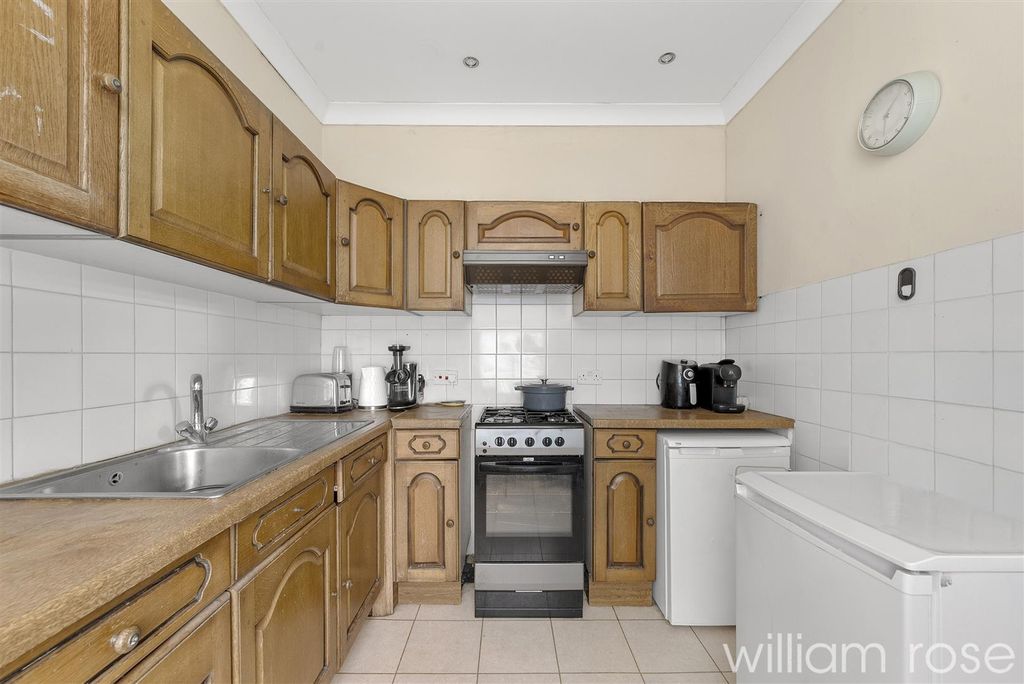 Property photo 3 of 9 Dsc03856.Jpg