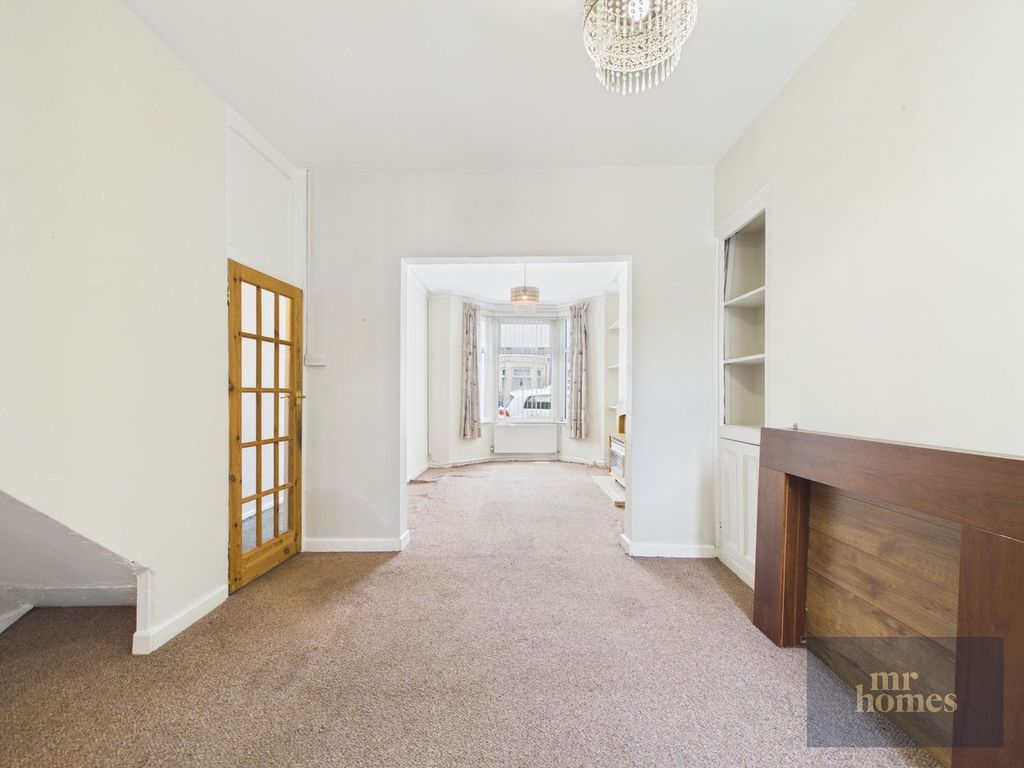 Property photo 2 of 24