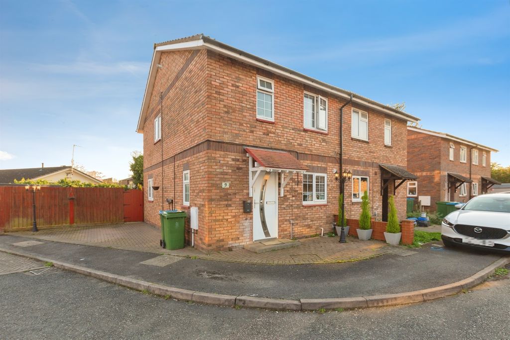 Property photo 1 of 18