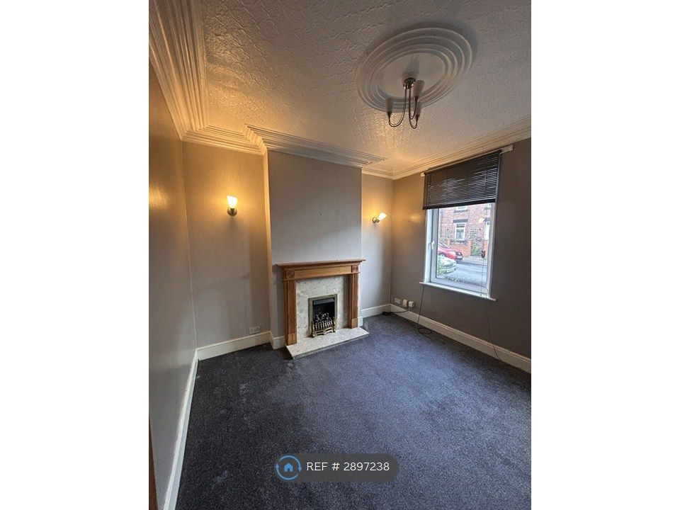 Property photo 2 of 6 Living Room