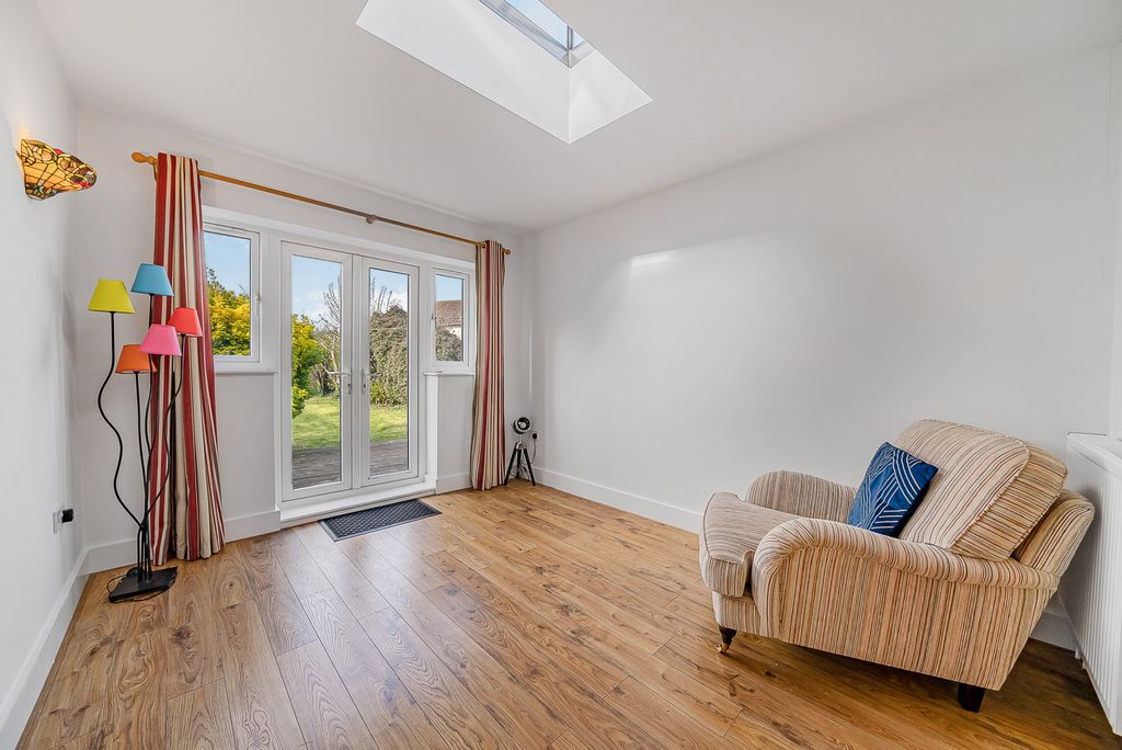 Property photo 3 of 19