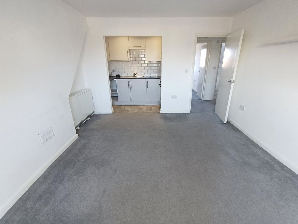 Property photo 2 of 7 Picture 2