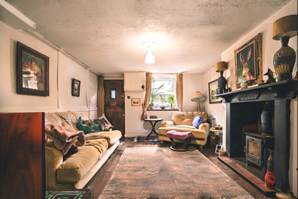Property photo 2 of 12 Image 1