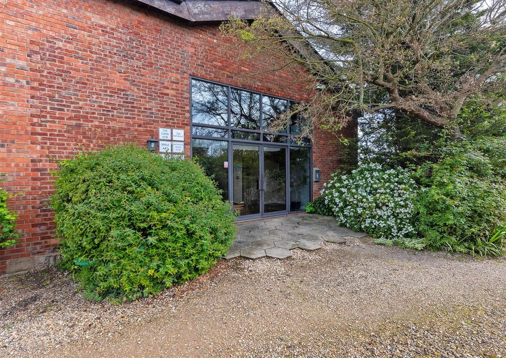 Property photo 3 of 6 Haddonsacre 1 (7).Jpg