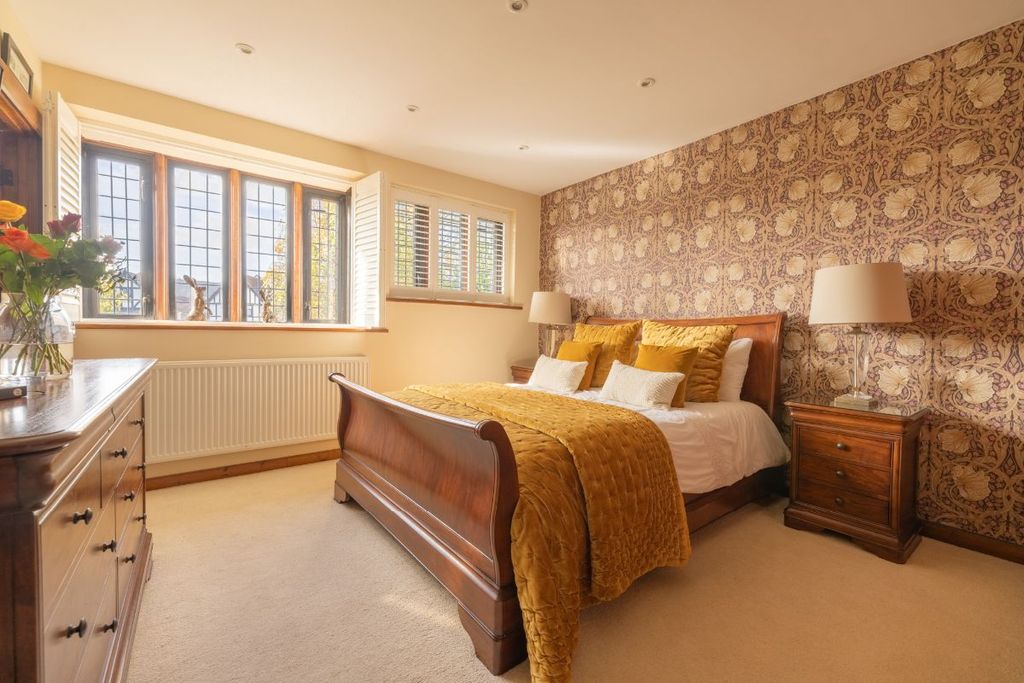 Property photo 1 of 24