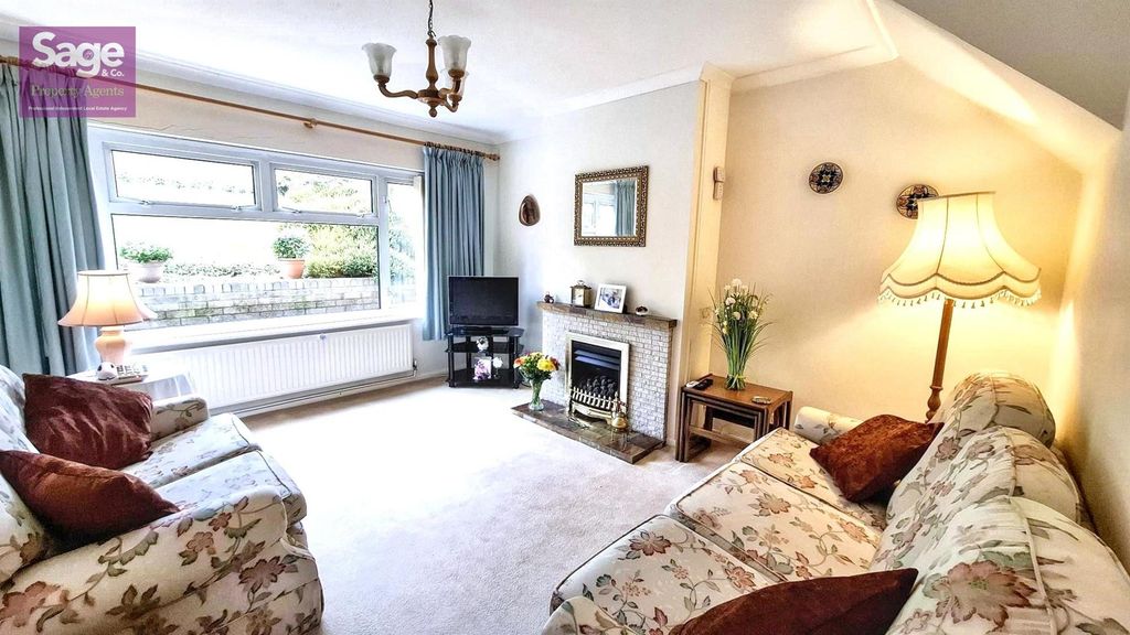 Property photo 2 of 36