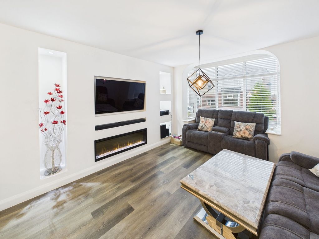 Property photo 2 of 24