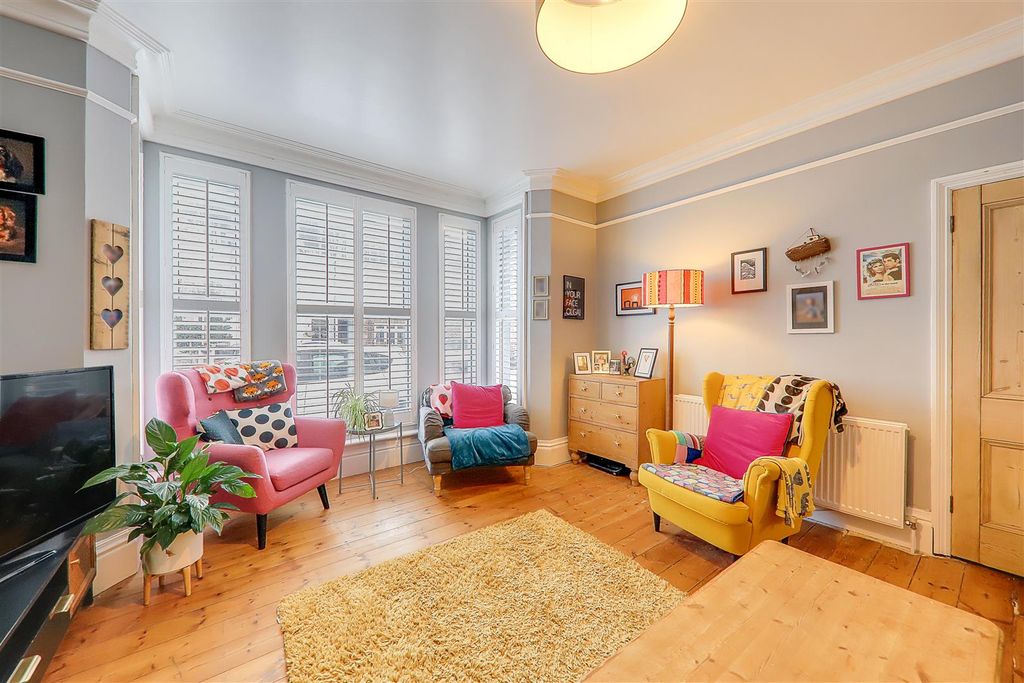 Property photo 3 of 20 Img_3215-Img_3217.Jpg