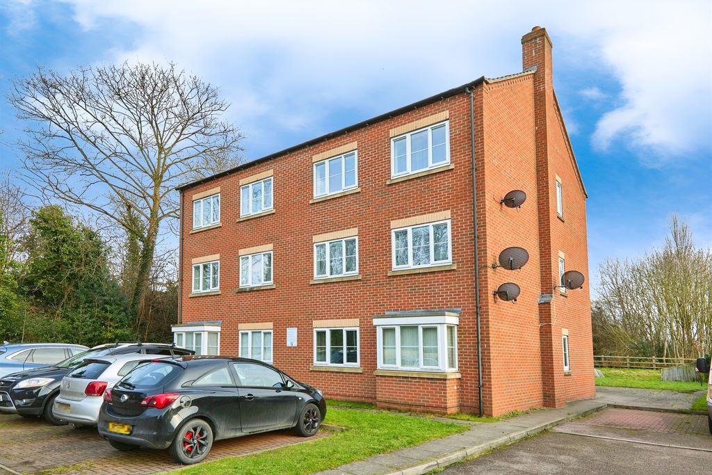 Property photo 2 of 17
