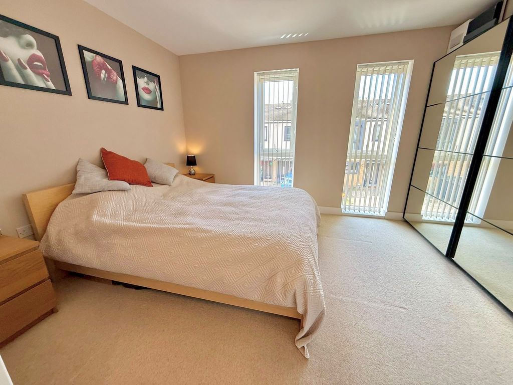 Property photo 3 of 14 Bedroom
