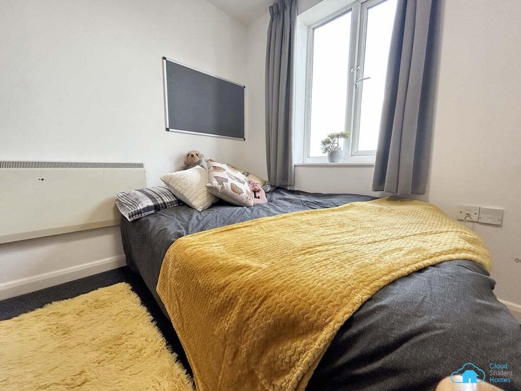 Property photo 3 of 6