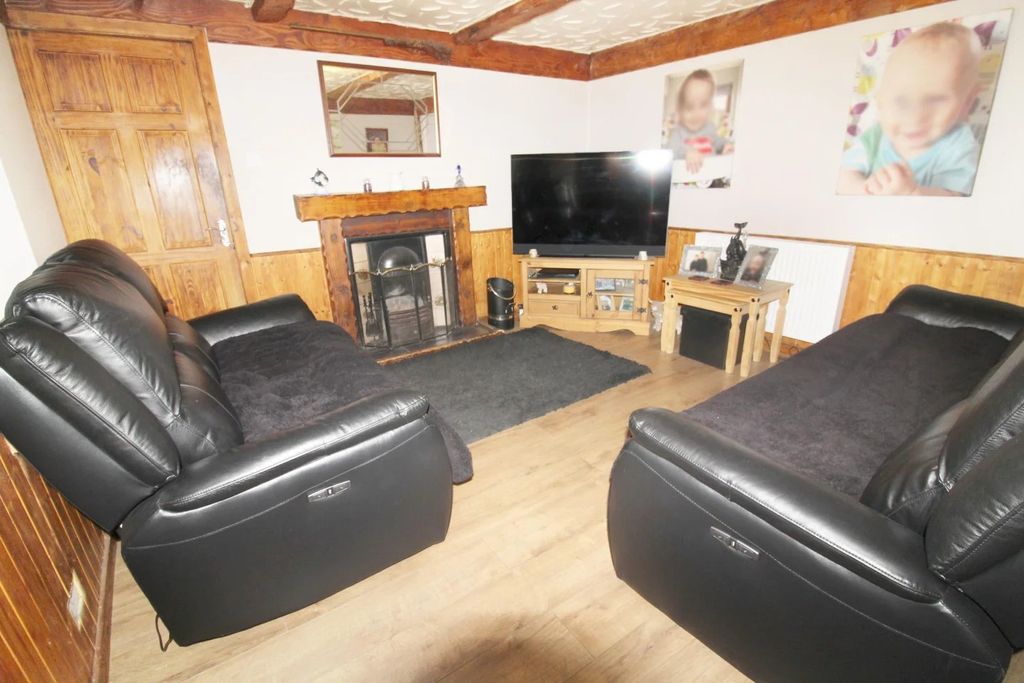 Property photo 2 of 22 2