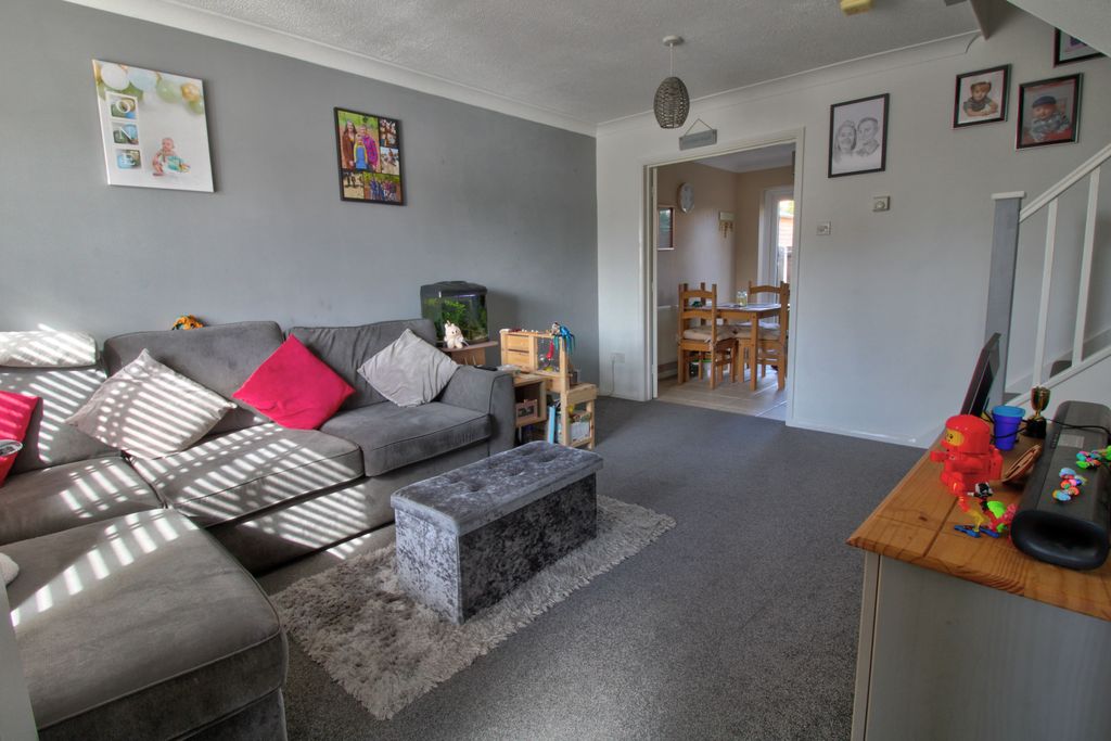 Property photo 3 of 14 Lounge 1A