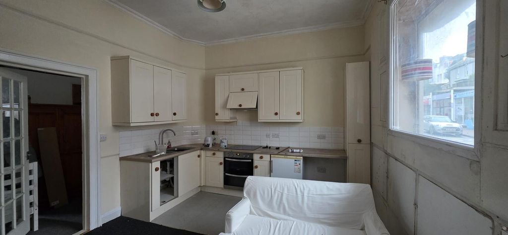 Property photo 1 of 3 Kitchen