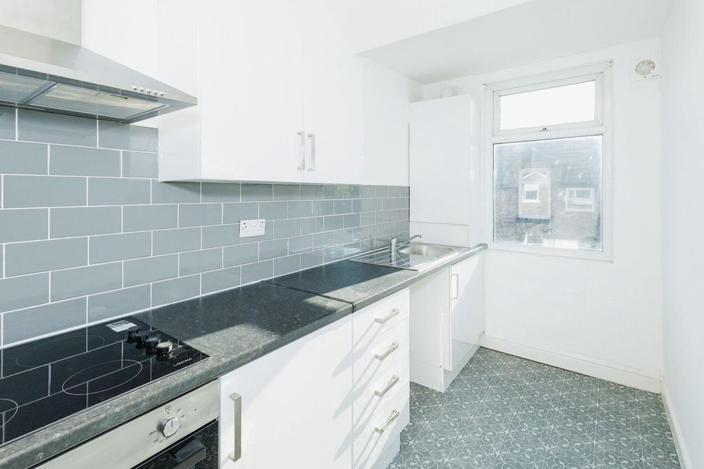 Property photo 2 of 15 Kitchen