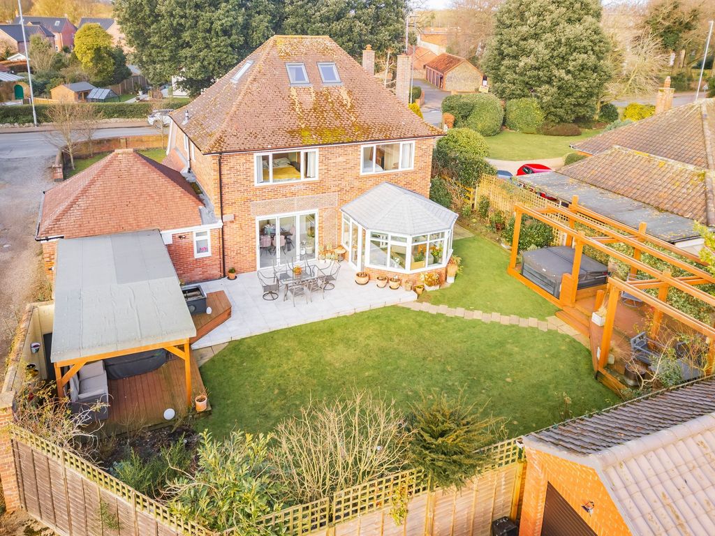 Property photo 2 of 48