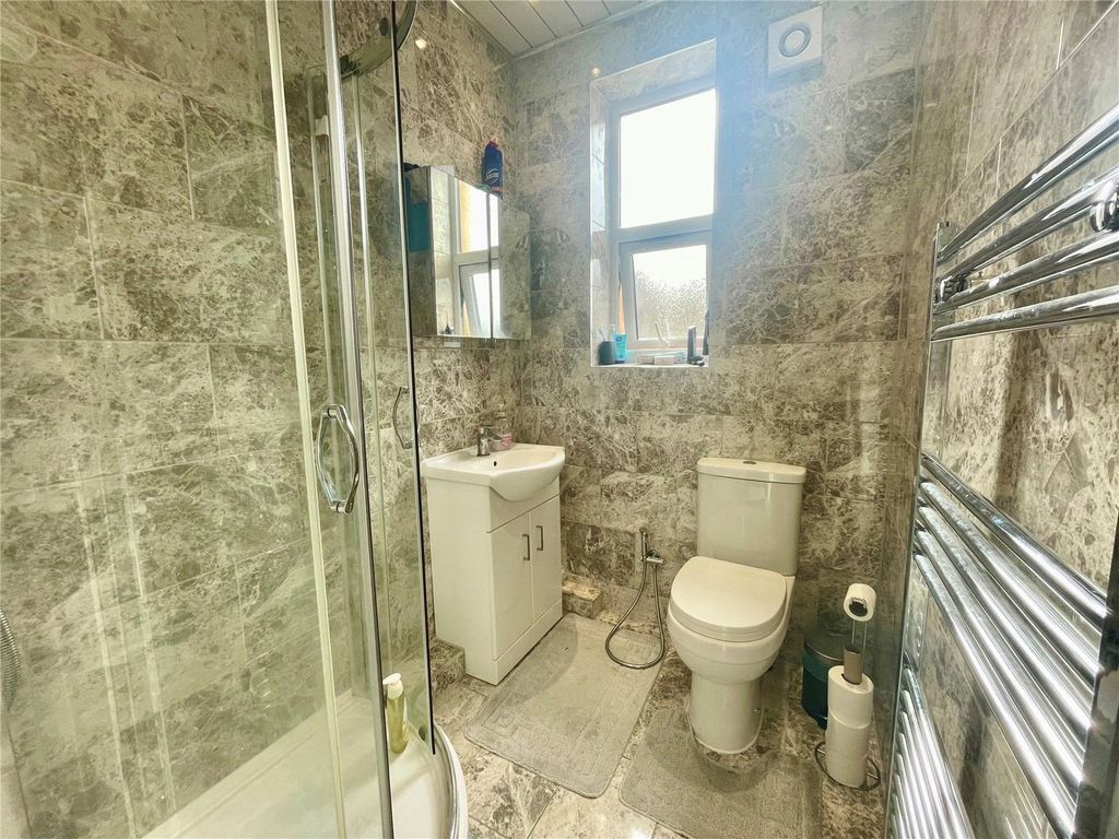 Property photo 2 of 14 Shower Room