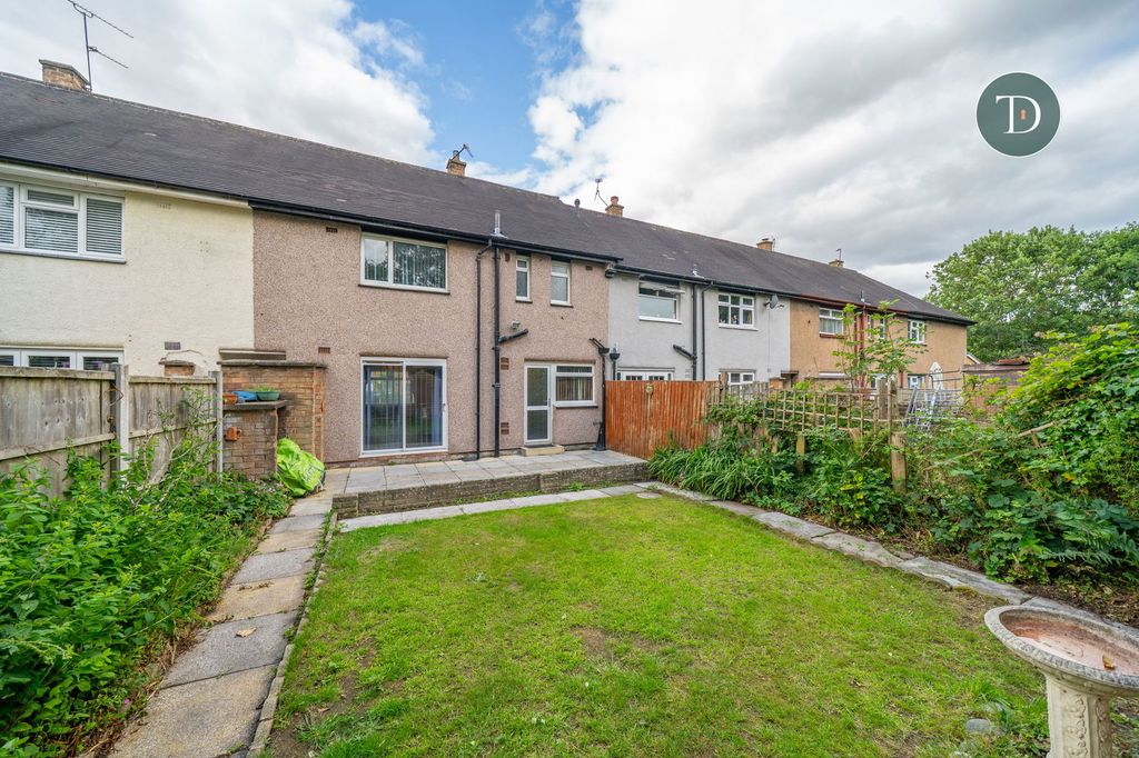 Property photo 2 of 24