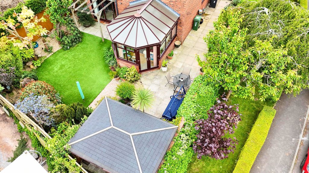Property photo 2 of 17 Rear Garden