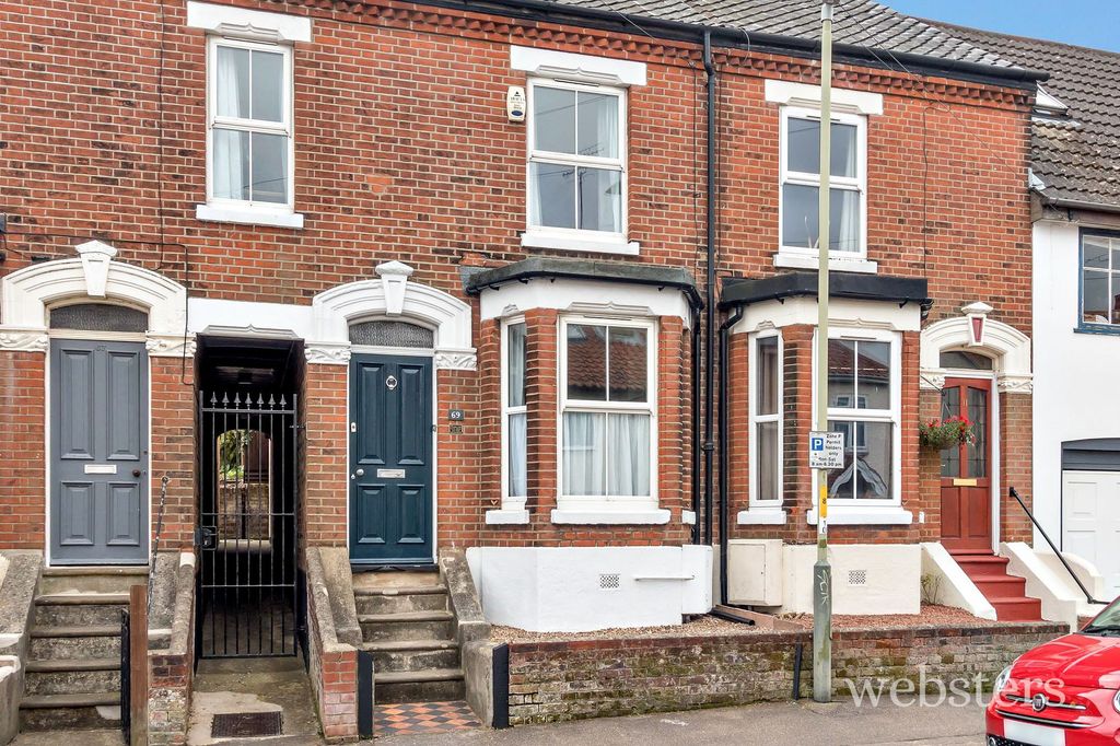 Property photo 1 of 11
