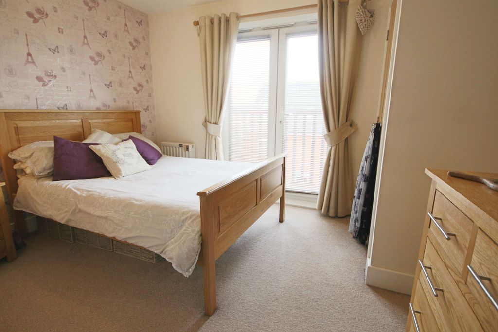 Property photo 3 of 7