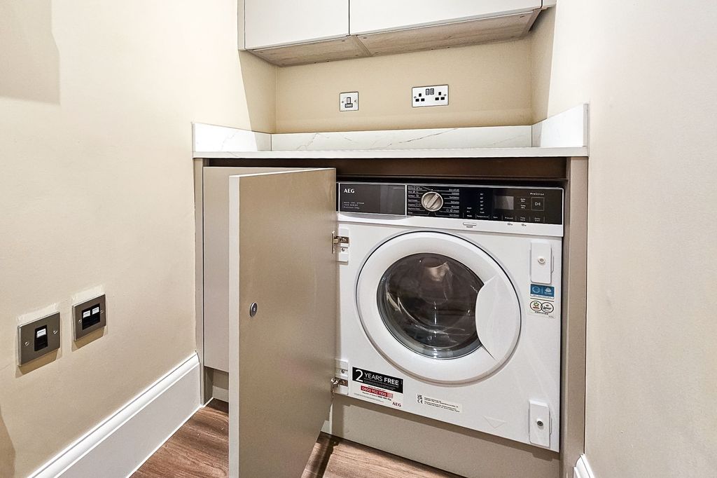 Additional image 10 of 2 bed flat to rent11 Windsor Court, Clarence Drive HG1