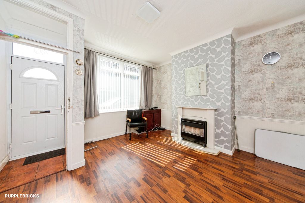 Property photo 3 of 20