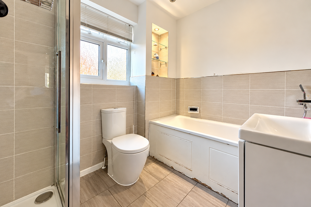 Property photo 3 of 14 992D7794-9E82-472E-9405-B0Aec60De5E4