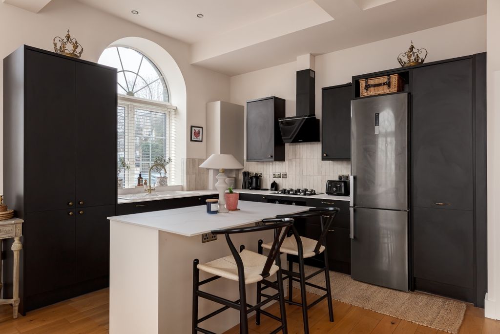 Property photo 3 of 19 094A9824-Hdr-Edit