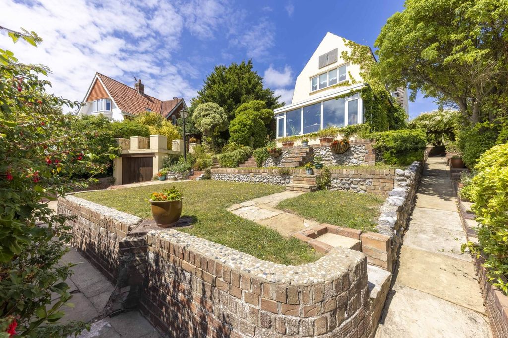 Property photo 1 of 30