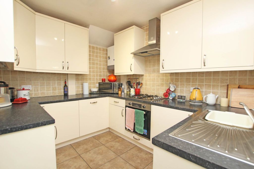 Property photo 3 of 22