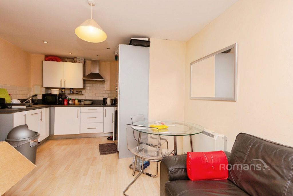 Property photo 3 of 9 Pbox-Img.Jpg