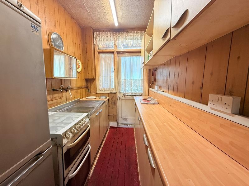 Property photo 3 of 12 Photo 9