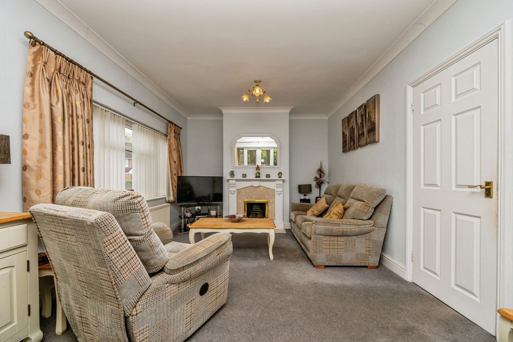 Property photo 3 of 15